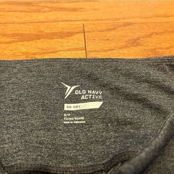 Old Navy Active Wear Go-Dry girls leggings - Picture 2 of 3